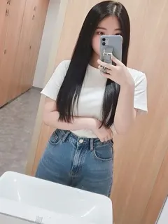 みな