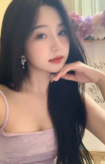 そら(美少女)の公式プロフィール写真