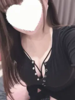 えむ🖤極艶女子
