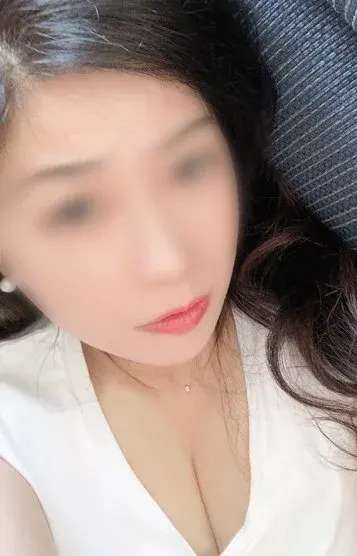 ここな(妻色兼美 金沢店)の公式プロフィール写真