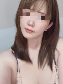 新人えな(アテナ都城)