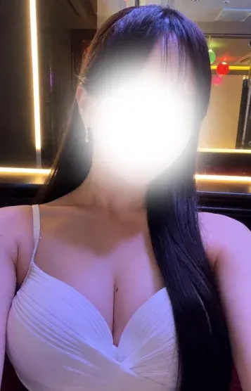 ひな(シンデレラ)の公式プロフィール写真