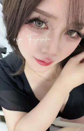 藤咲 諒(Esthe Gloria 明石)の公式プロフィール写真