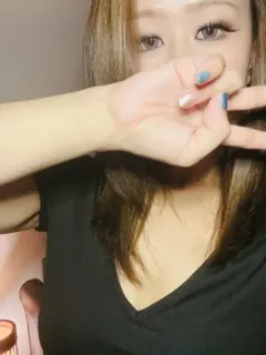 奈央（OIL SALON +ONE）