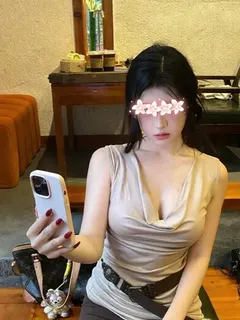 ゆな 年齢.